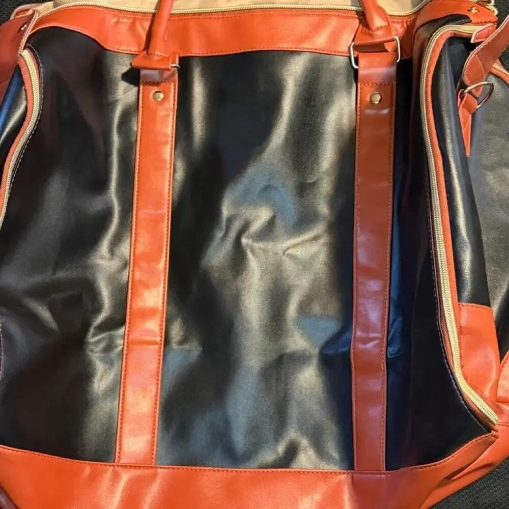 Luschy convertible garment